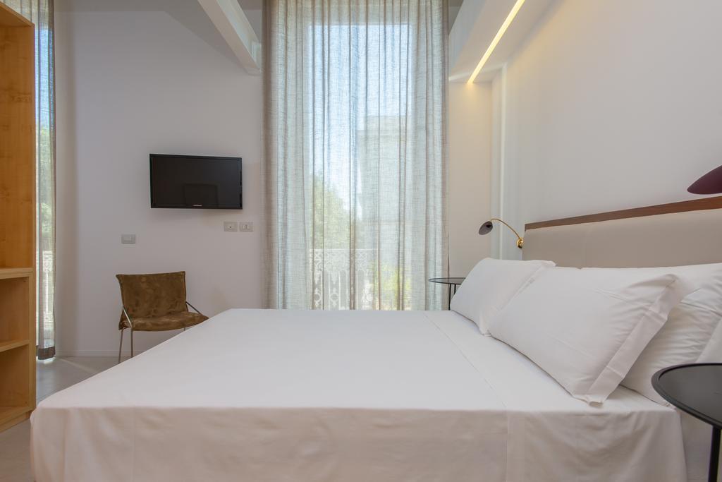 Le Bifore Charming House Лечче Экстерьер фото
